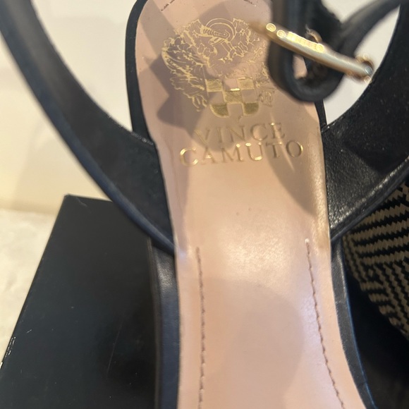 Vince Camino Strappy Platforms - Picture 4 of 11